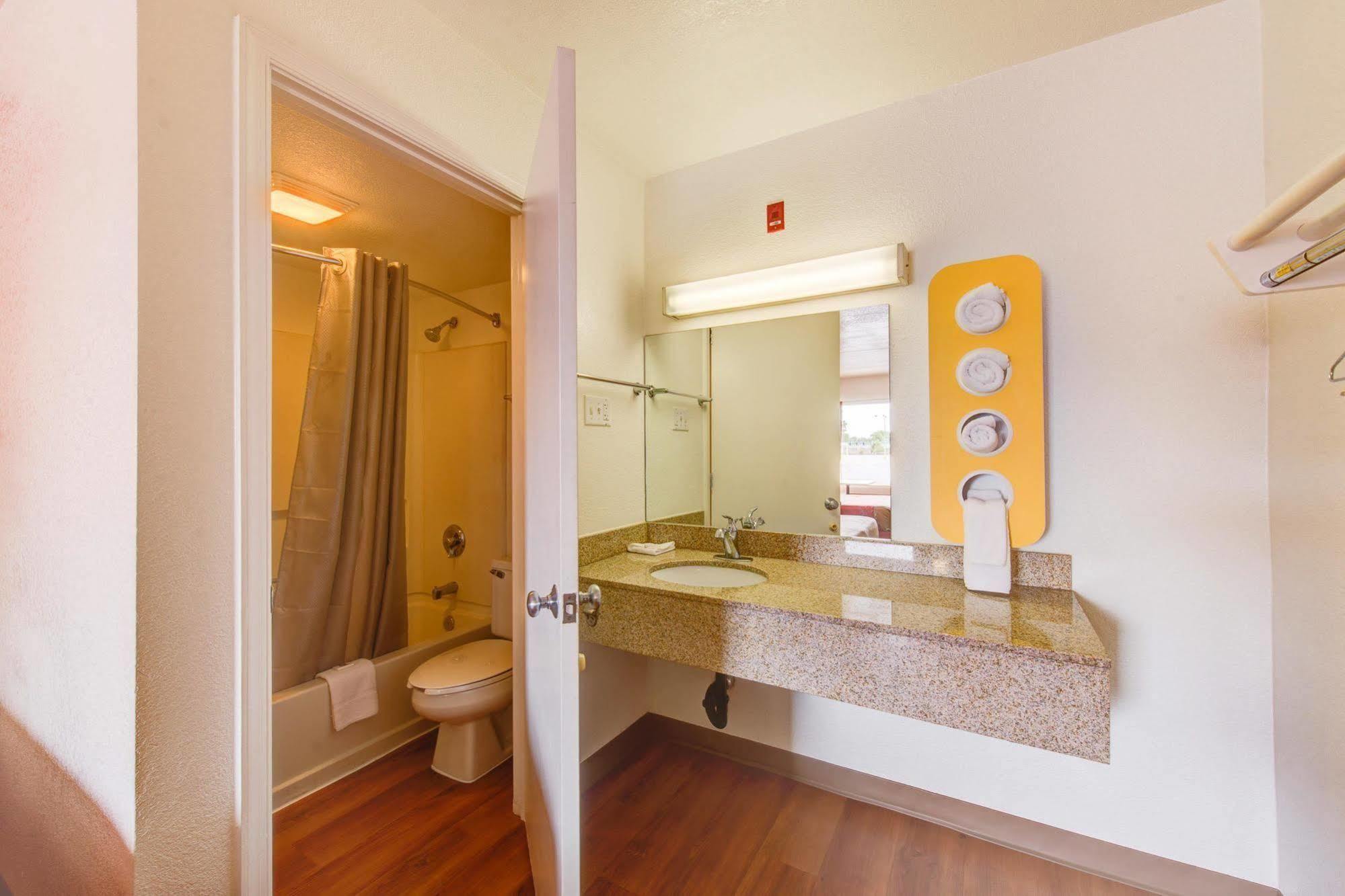 Motel 6-Norfolk, Va Εξωτερικό φωτογραφία